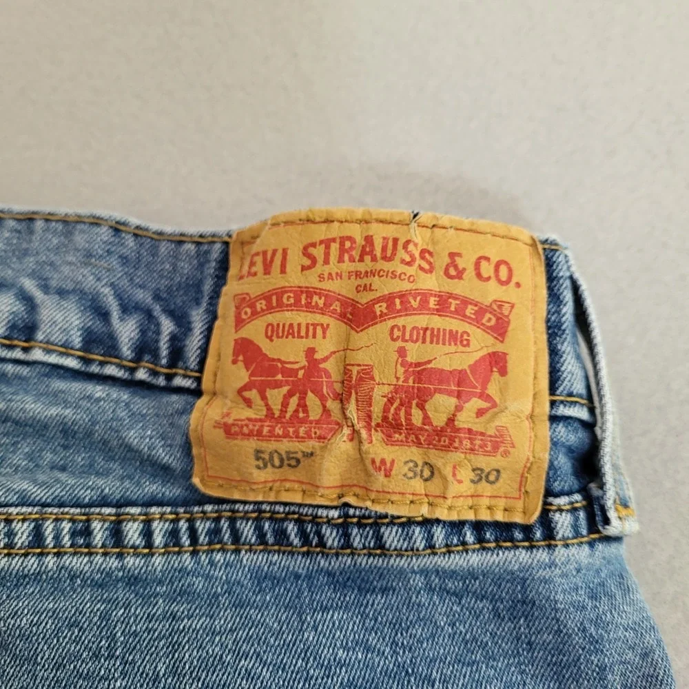 Levi's 505 Denim‎ Blue Jeans Men's 30x30 Meduim Wash Straight Leg